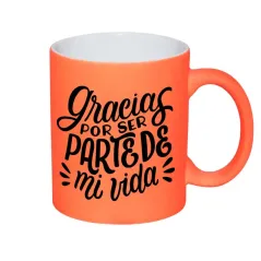 Taza cerámica flúor naranja para personalizar con diseños y frases. Envío nacional 24/48.