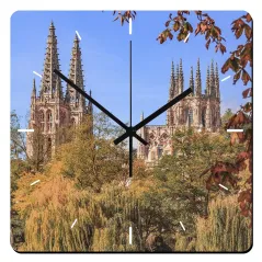 Portafotos en madera con reloj para pared personalizable con fotos, diseños, logotipos o textos a todo color.