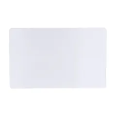 Tarjetas metálicas personalizadas en aluminio con acabado blanco brillante. alta definición para logos, fotografías y diseños